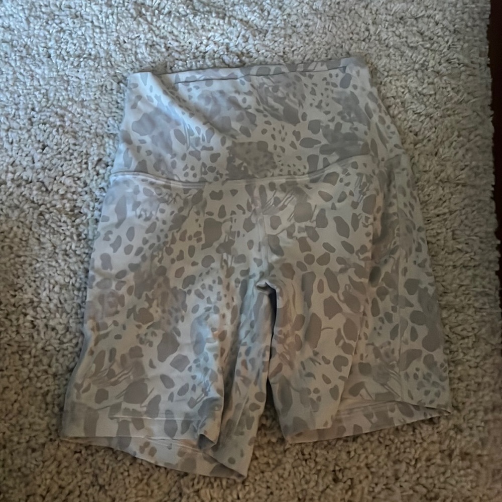 Lulu biker shorts 4”